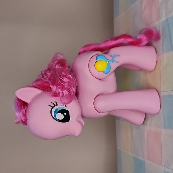 My Little Pony Walkin' Talkin' Pinkie Pie - Picture 1 of 8